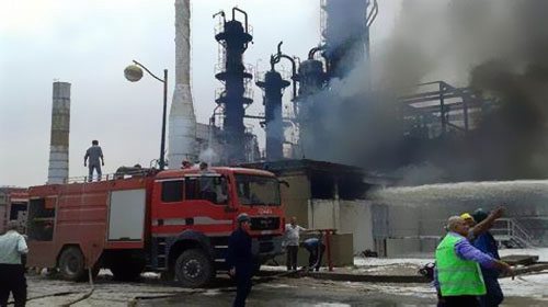 科威特最大油田发生大火 两名工人受伤